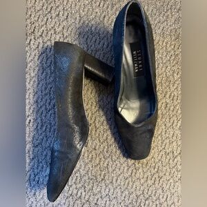 Stuart Weitzman "Anna" Pewter Black Matte Lamé Pumps Women’s Size 8.5